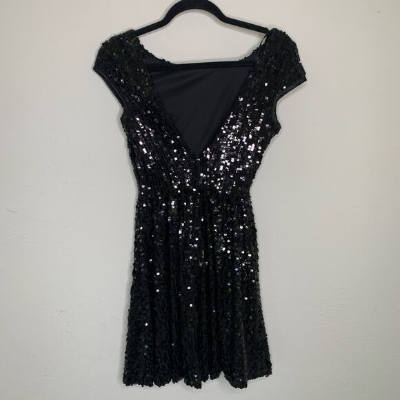 Black Square Sequin Fit Flare Dress Cap Sleeves Sz 5/6 - Picture 10 of 11
